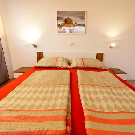 Villa Luka With Private Pool Near *