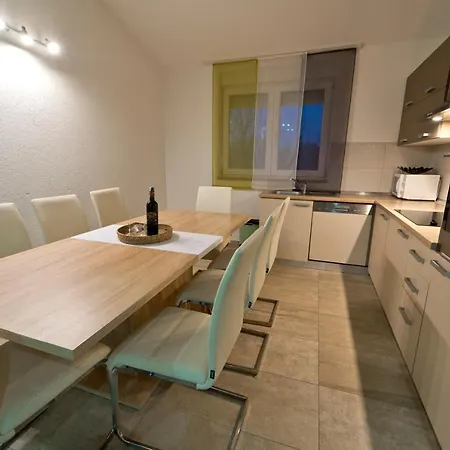 Luka With Private Pool Near Πούλα