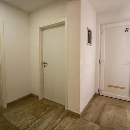 Βίλα Luka With Private Pool Near