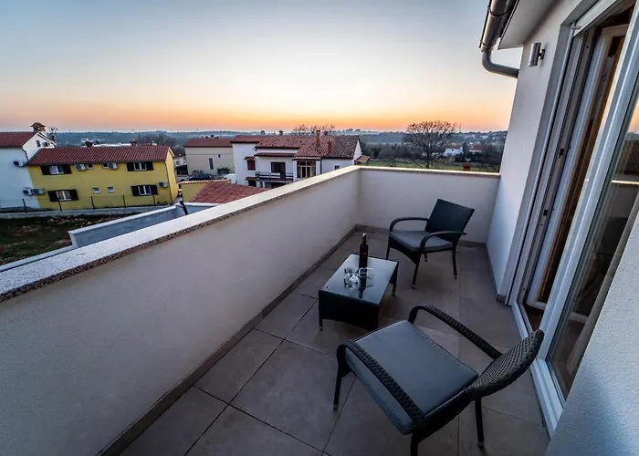 Villa Luka With Private Pool Near Pula