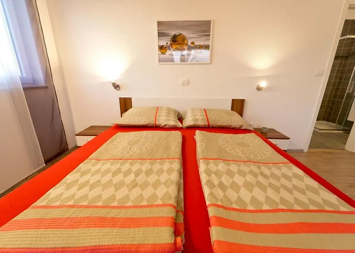 Villa Luka With Private Pool Near *